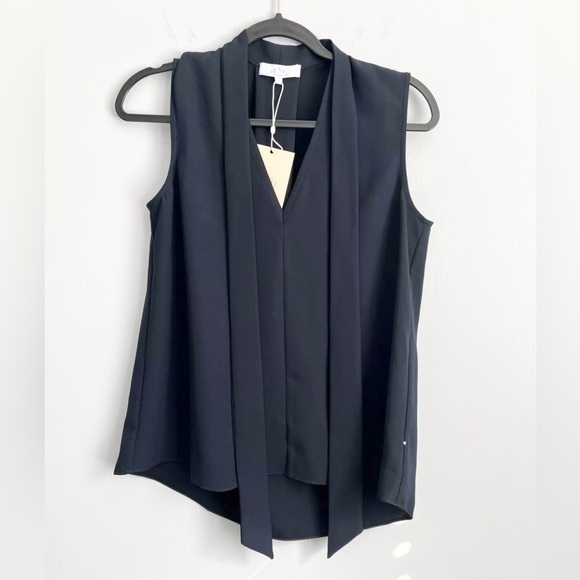 pearl lela rose Tops - NWT! Pearl Lela Rose Size S • Navy Blue Fluid Crepe Sleeveless Tie Neck Blouse.